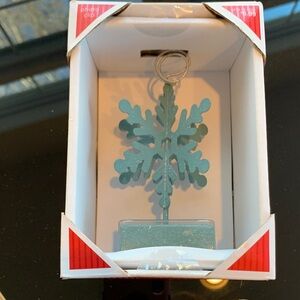 3/$15  Minty Blue Free-Standing 3-D Snowflake Photo Clip with Sparkly Finish